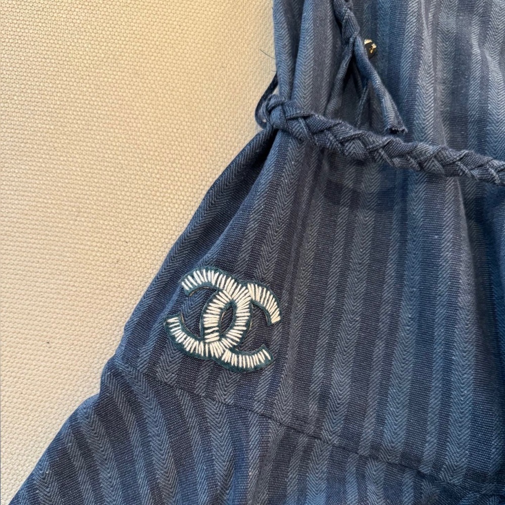 Chanel irregularly cut hemmed halter dress - Picture 4 of 7